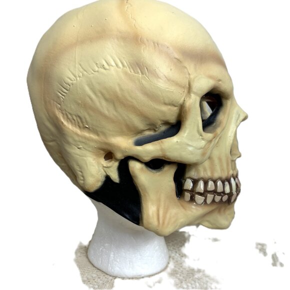 Mask Illusions Vintage  Collectible 90’s Realistic Skull Latex Mask - Picture 5 of 11